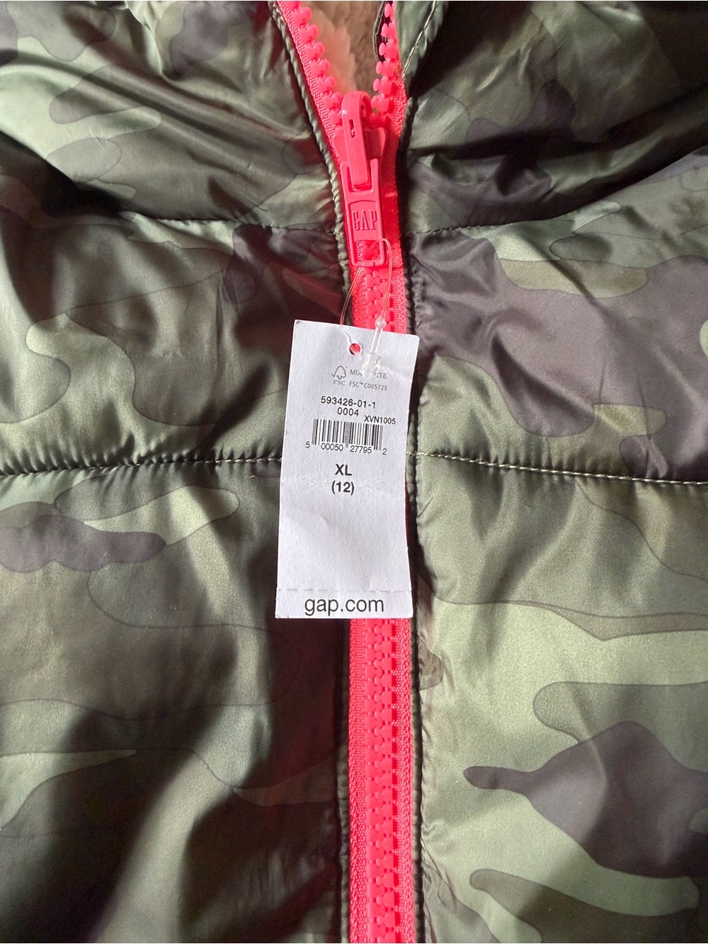 NWT GAP Kids Camouflage Hooded Puffer Jacket with Pink Trim Sherpa Lined - Picture 4 of 6
